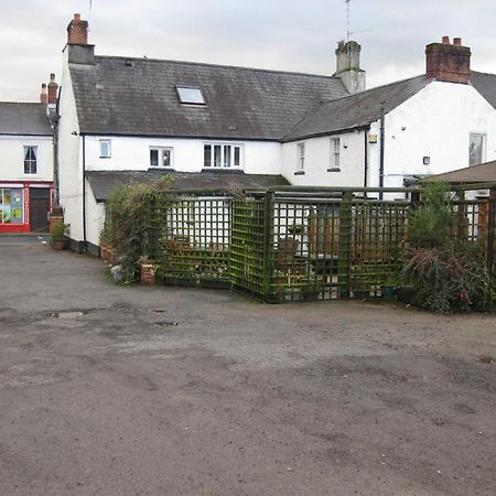 The Crosskeys Inn Usk Bagian luar foto