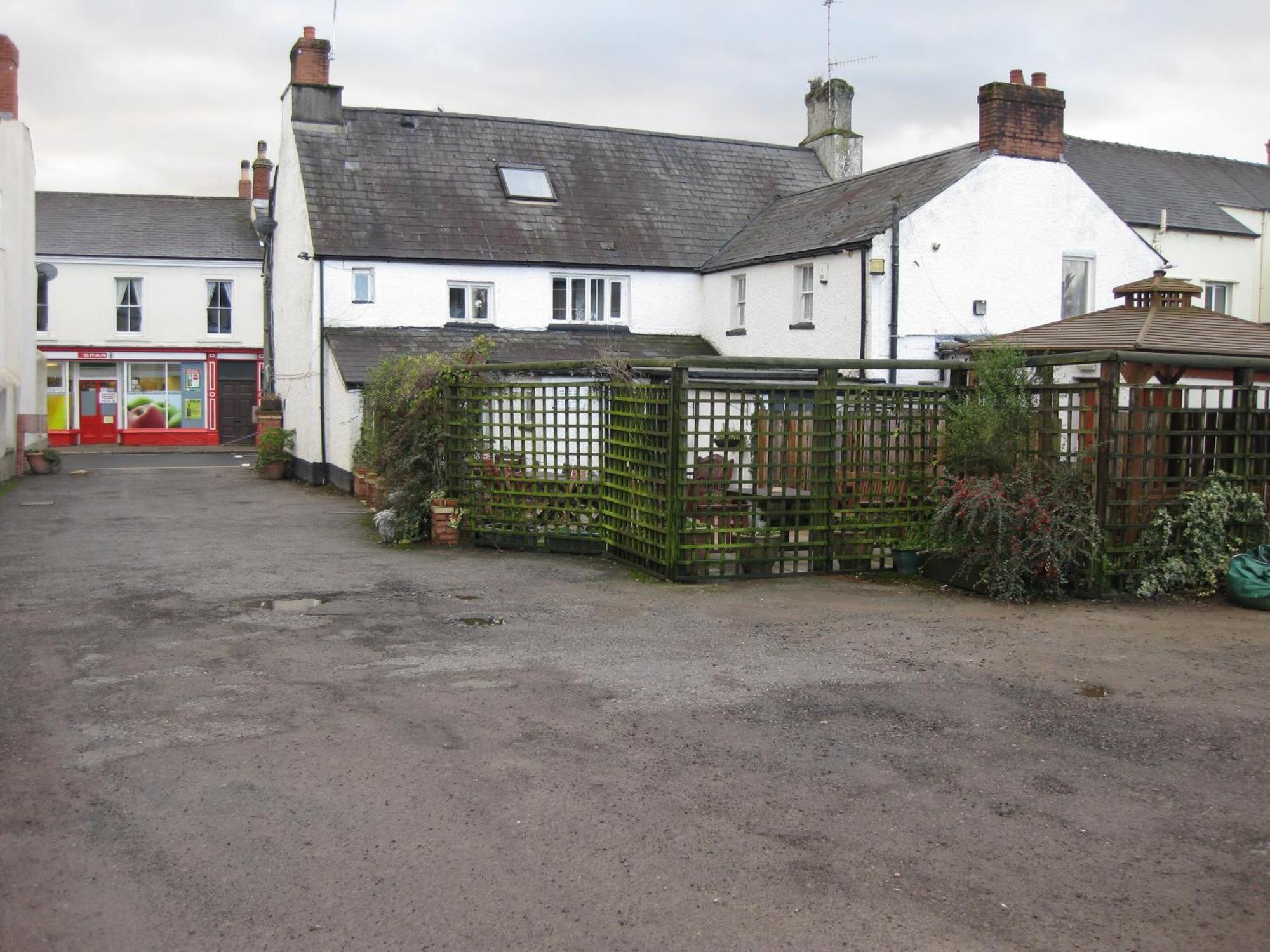 The Crosskeys Inn Usk Bagian luar foto